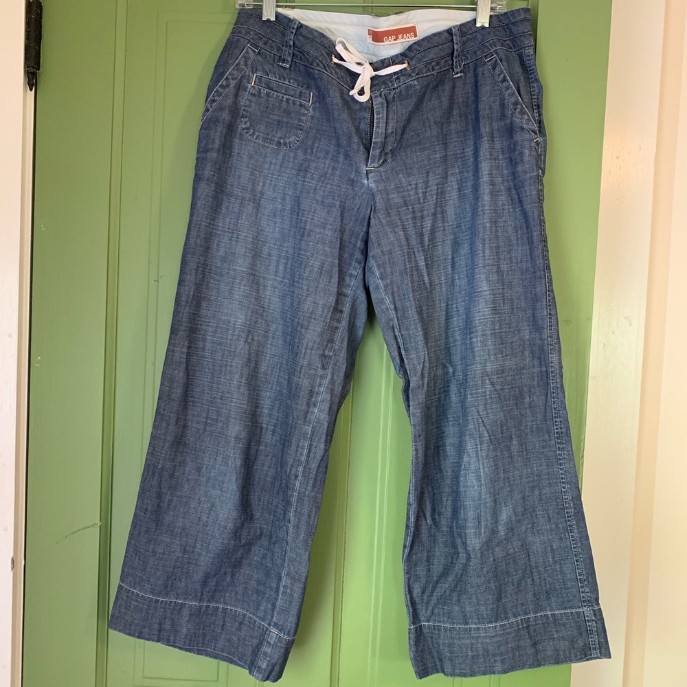 Lightweight wide leg cropped jeans